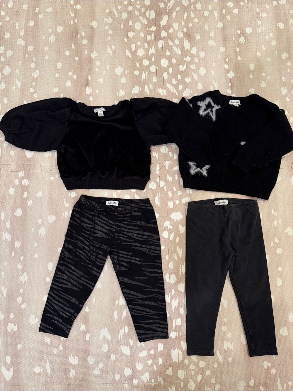 Splendid Girls 18-24M 2-Piece Outfits Sets Bundle Black Fuzzy Star Velvet Metall